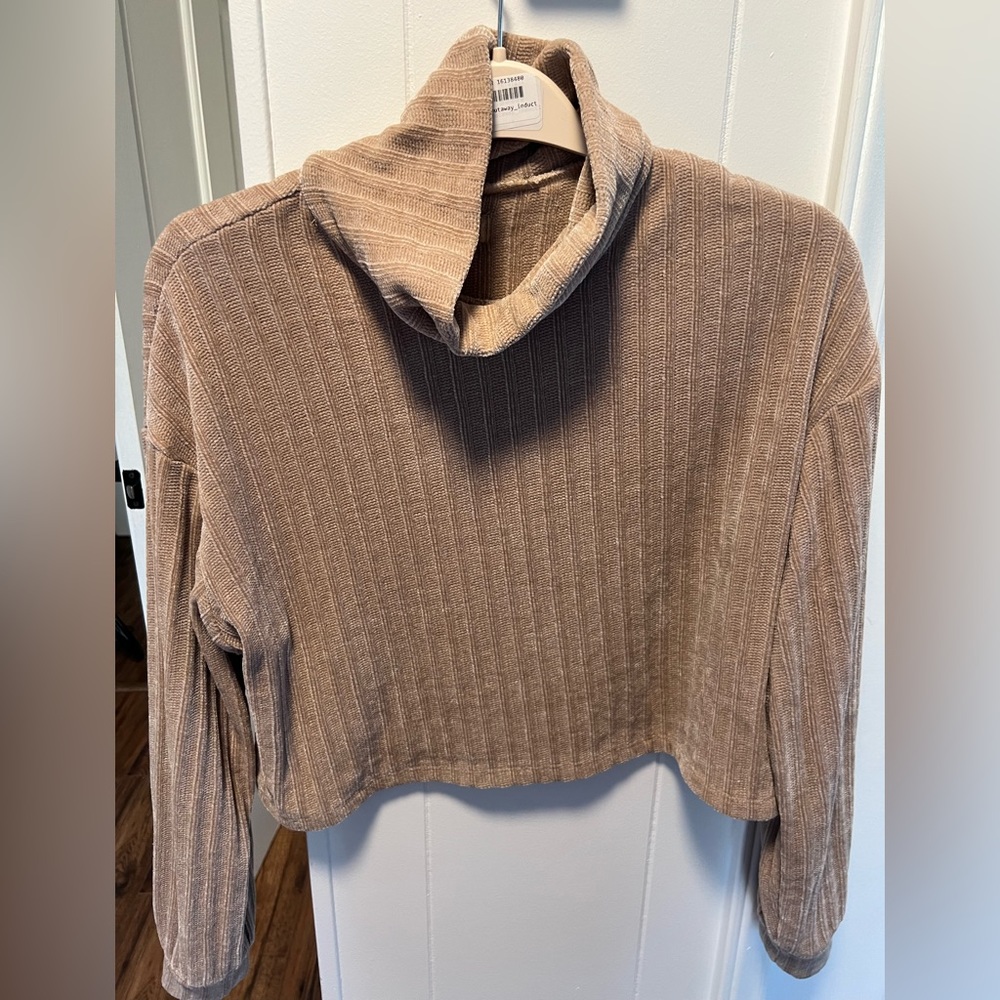Cropped sweater
